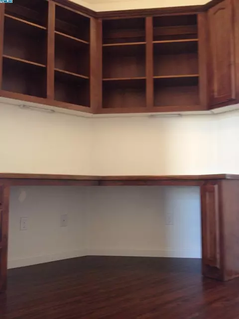 923 E Vine Ct, Visalia, CA 93292 photo 7