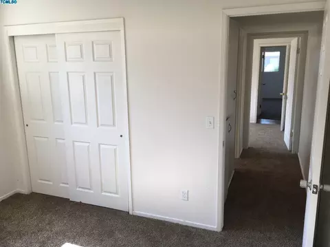 4018 W Cherry St, Visalia, CA 93277 photo 8
