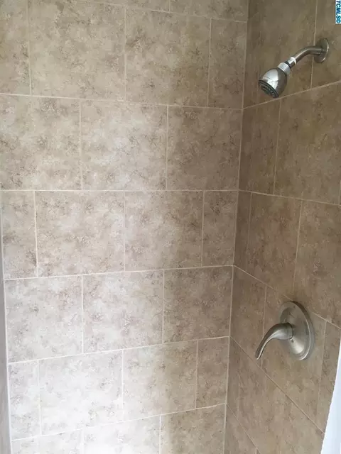 4018 W Cherry St, Visalia, CA 93277 photo 5
