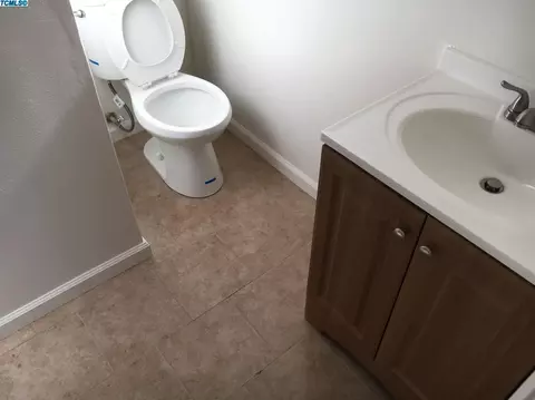 4018 W Cherry St, Visalia, CA 93277 photo 6