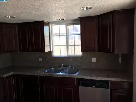 4018 W Cherry St, Visalia, CA 93277 photo 12