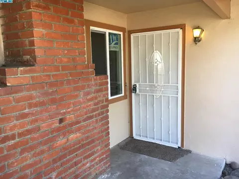 4018 W Cherry St, Visalia, CA 93277 photo 3