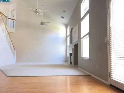 634 Avalon Dr, Lemoore, CA 93245 photo 9
