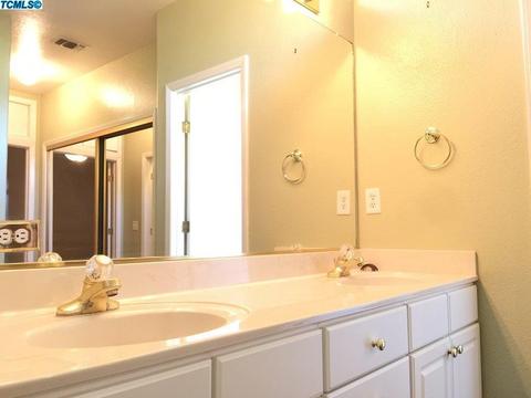 634 Avalon Dr, Lemoore, CA 93245 photo 21