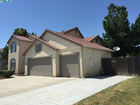 634 Avalon Dr, Lemoore, CA 93245 photo 3
