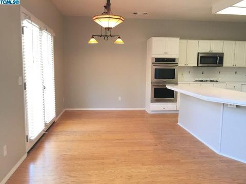 634 Avalon Dr, Lemoore, CA 93245 photo 10