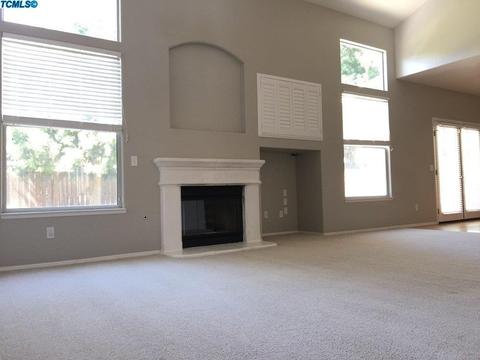 634 Avalon Dr, Lemoore, CA 93245 photo 7