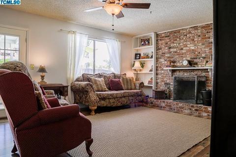 332 E Julia Way, Hanford, CA 93230 photo 6