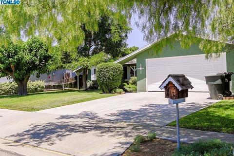 332 E Julia Way, Hanford, CA 93230 photo 2