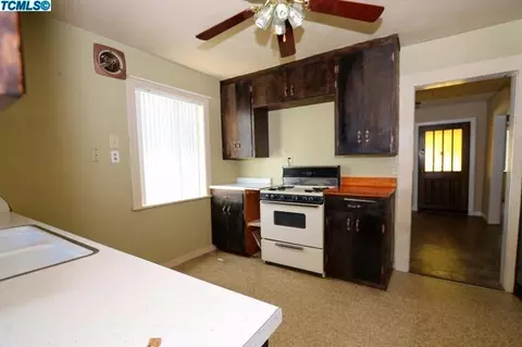 914 E St, Reedley, CA 93654 photo 10