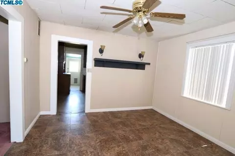 914 E St, Reedley, CA 93654 photo 5