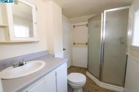 914 E St, Reedley, CA 93654 photo 15