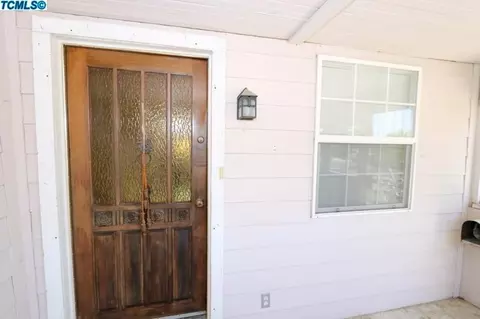 914 E St, Reedley, CA 93654 photo 4