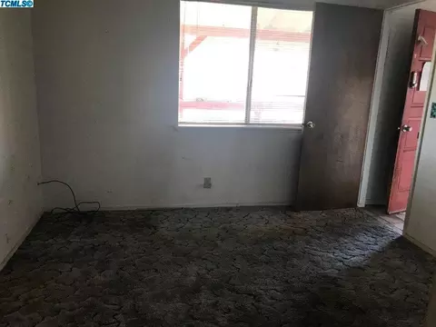 45451 Hammond Dr, Three Rivers, CA 93271 photo 4
