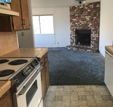 45451 Hammond Dr, Three Rivers, CA 93271 photo 5