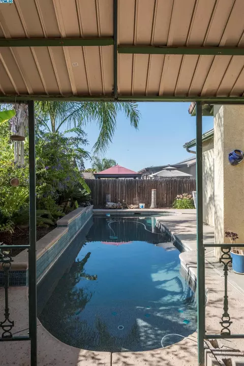 703 Crescent Ln, Lemoore, CA 93245 photo 33