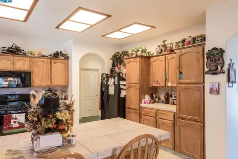 703 Crescent Ln, Lemoore, CA 93245 photo 20