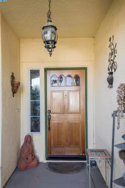 703 Crescent Ln, Lemoore, CA 93245 photo 6