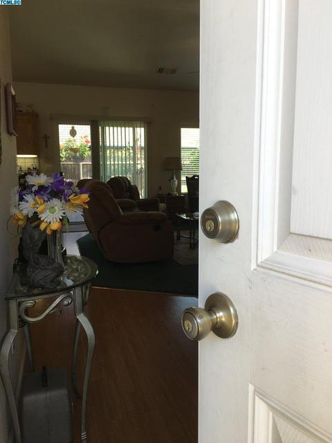 1992 E Levin Ave, Tulare, CA 93274 photo 6