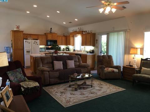 1992 E Levin Ave, Tulare, CA 93274 photo 11