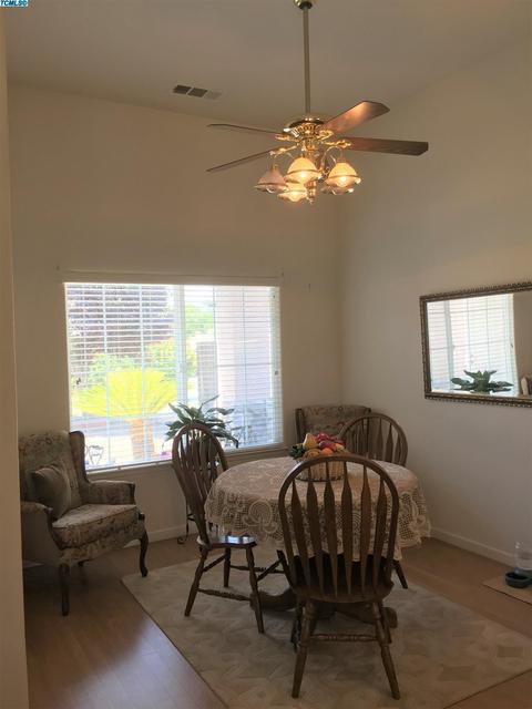 1992 E Levin Ave, Tulare, CA 93274 photo 8