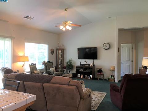 1992 E Levin Ave, Tulare, CA 93274 photo 12