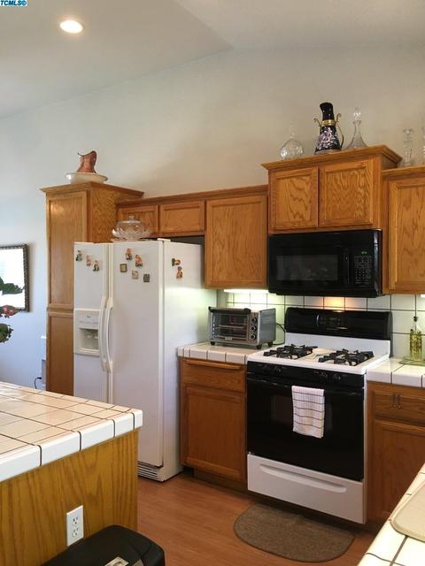 1992 E Levin Ave, Tulare, CA 93274 photo 10