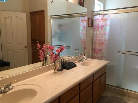1992 E Levin Ave, Tulare, CA 93274 photo 15