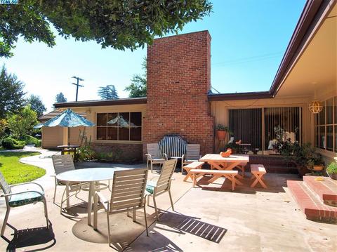 531 E Walnut St, Exeter, CA 93221 photo 6