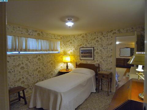 531 E Walnut St, Exeter, CA 93221 photo 15