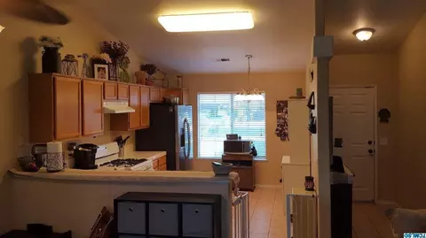 4230 E Feemster Ave, Visalia, CA 93292 photo 28