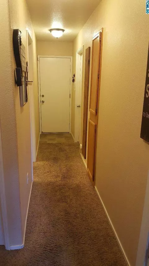 4230 E Feemster Ave, Visalia, CA 93292 photo 17