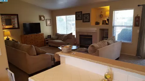 4230 E Feemster Ave, Visalia, CA 93292 photo 31