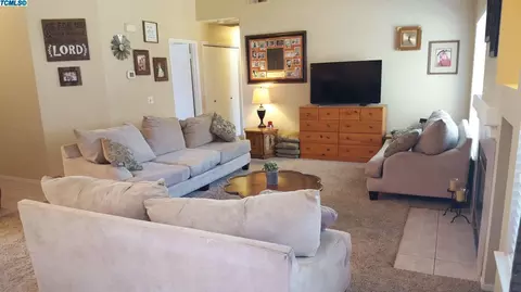4230 E Feemster Ave, Visalia, CA 93292 photo 30