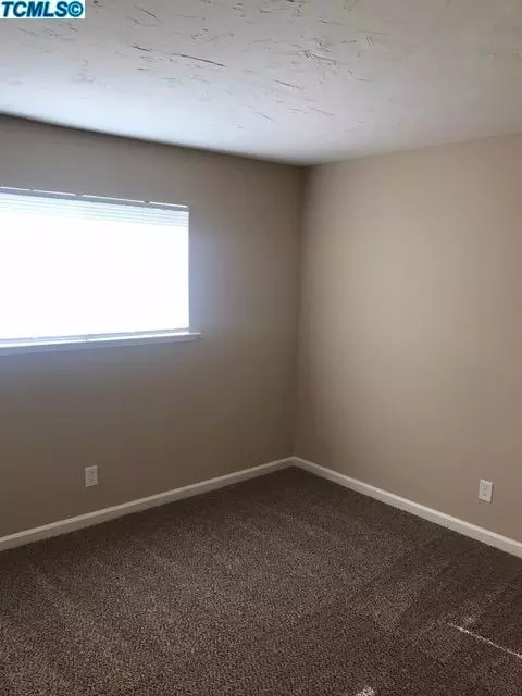 330 W Spruce Ave, Lemoore, CA 93245 photo 7