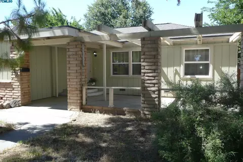 642 B St, Lemoore, CA 93245 photo 2