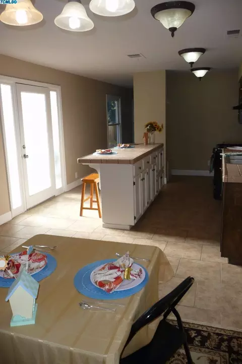 642 B St, Lemoore, CA 93245 photo 8
