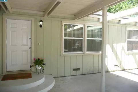 642 B St, Lemoore, CA 93245 photo 3