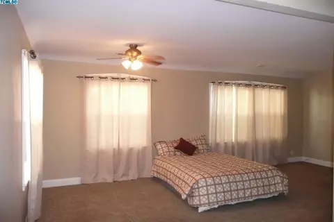 642 B St, Lemoore, CA 93245 photo 12
