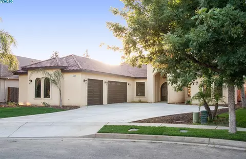 770 Park Pl, Exeter, CA 93221 photo 2