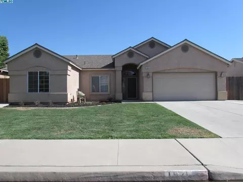 1925 Sequoia Ave, Sanger, CA 93657 photo 1