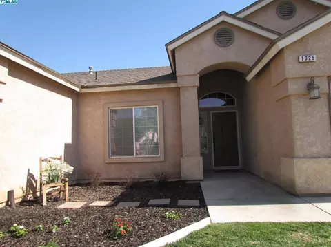1925 Sequoia Ave, Sanger, CA 93657 photo 3