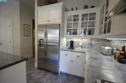 3423 E Hillcrest Ave, Visalia, CA 93292 photo 13
