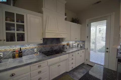 3423 E Hillcrest Ave, Visalia, CA 93292 photo 10