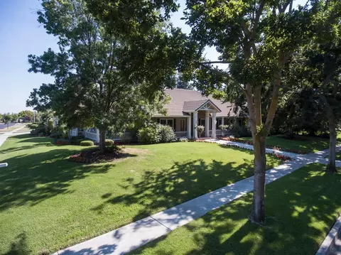 3423 E Hillcrest Ave, Visalia, CA 93292 photo 43