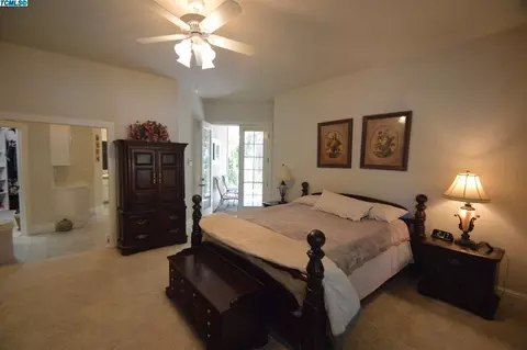 3423 E Hillcrest Ave, Visalia, CA 93292 photo 20