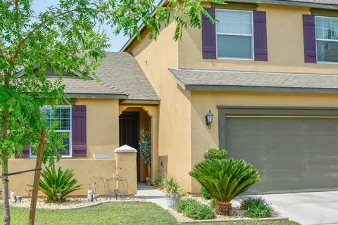 570 Visconti St, Lemoore, CA 93245 photo 2