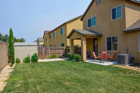 570 Visconti St, Lemoore, CA 93245 photo 25