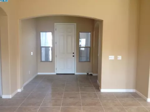 2003 E Copper Ct, Visalia, CA 93292 photo 5