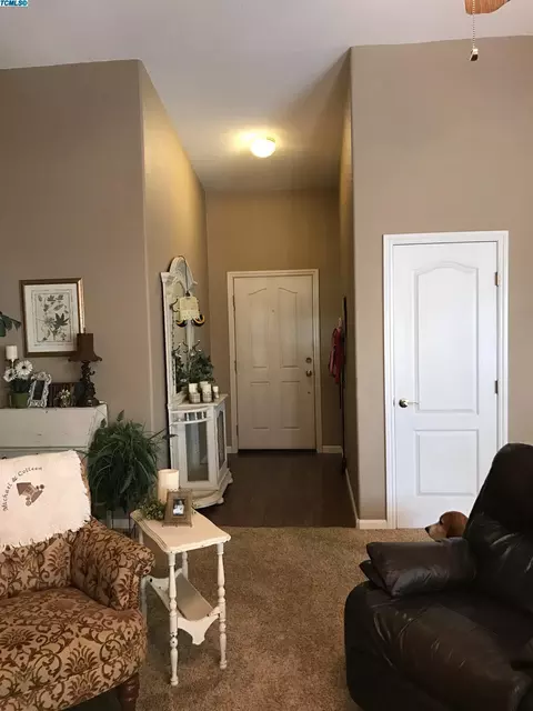 2447 E Mary Ave, Visalia, CA 93292 photo 5